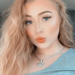 Meet your Posher, Alana